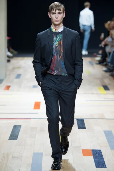 Look 38